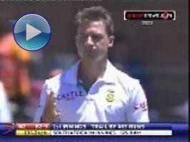 Dale Steyn's brilliance and a run-out shortly after lunch sparked a collapse as Pakistan fell 18 runs short of an innings defeat which completed a 3-0 series sweep for South Africa. South Africa 409 (De Villiers 121, Amla 92, Philander 74, Rahat 6-127) beat Pakistan 156 (Abbott 7-29) and 235 (Steyn 4-80) by an innings and 18 runs. 3rd Test, Day 3 (Centurion), Feb 2013